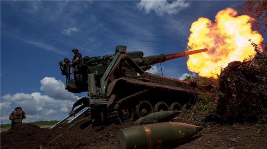 An der Front in Donezk gegen die Kämpfe zwischen dem ukrainischen und russischen Militär weiter.