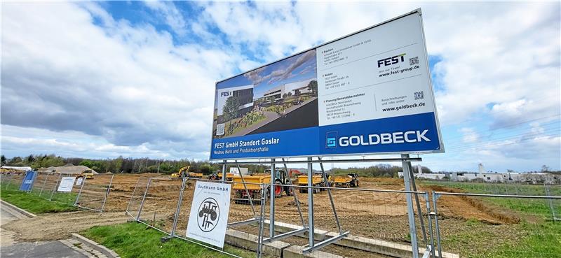 Wasserstoff-Zukunft: Fest legt Grundstein für neue Zentrale An der Gerhard-Weule-Straße baut das Goslarer Unternehmen Fest eine neue Firmenzentrale, wo künftig Wasserstoff-Anlagen produziert werden. Foto: Roß