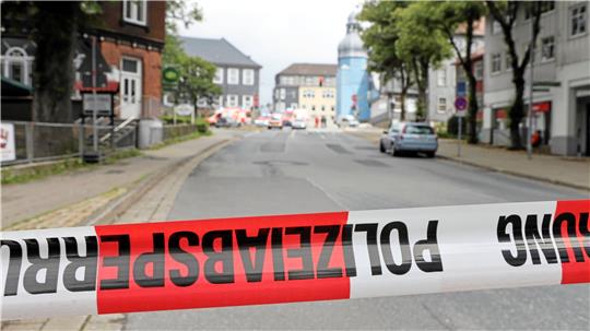 An der Marktkirche wird der Beschuldigte von der Polizei gefasst. Archivfoto: Neuendorf