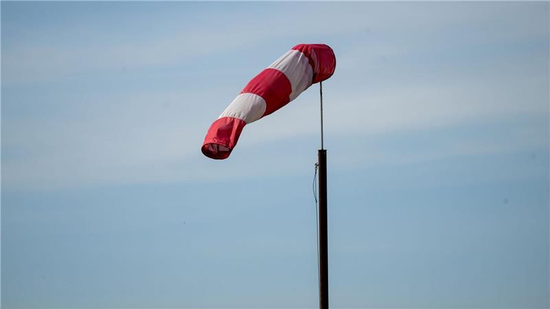 An der Nordseeküste sorgen orkanartige Böen für leichte Überschwemmungen am Wochenende. (Symbolbild)