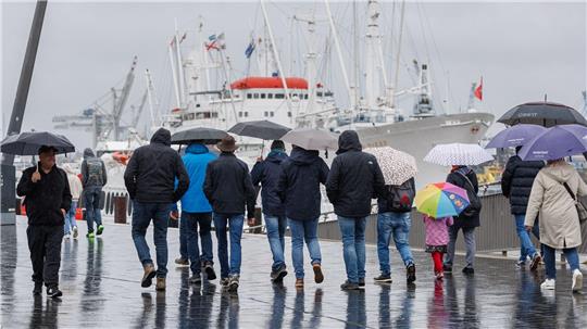 An der Nordseeküste wird eine Sturmflut erwartet. 