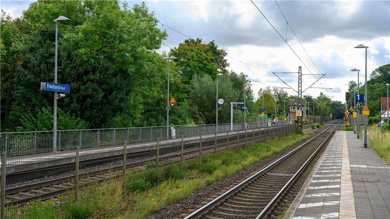 Große Anteilnahme nach Tod von 16-Jähriger am Bahnsteig An diesem Bahnhof kam das Mädchen ums Leben.