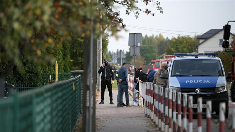 An einer Grundschule in Polen kam eine Frau bei einer Messerattacke ums Leben.
