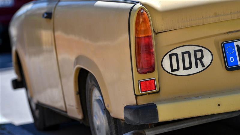 An so manchem Fahrzeug aus DDR-Produktion ist noch das Länderkennzeichen „DDR“ zu sehen. (Archivbild)