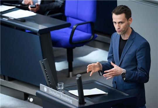 Andreas Audretsch (Bündnis 90/Die Grünen) will insbesondere die Baubranche kräftig fördern.