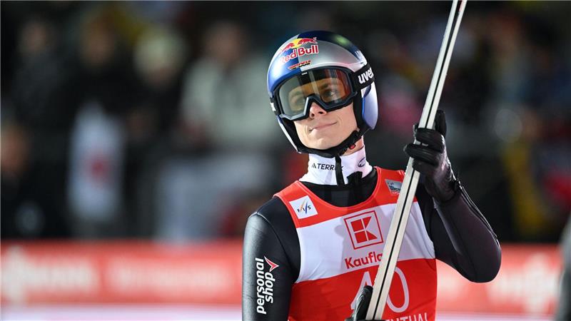 Andreas Wellinger springt bislang schwach. (Archivbild)