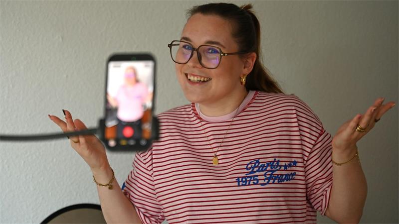 Angefangen hat Sarah Fabians UGC-Karriere mit Videoideen auf ihren eigenen Instagram- und TikTok-Kanälen.