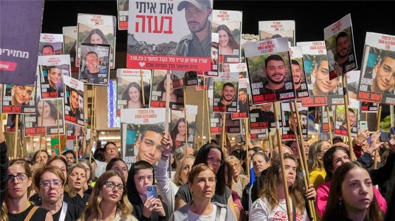 Leiche deutsch-israelischer Geisel im Gazastreifen geborgen Angehörige der Geiseln fordern erneut ihre Freilassung. (Archivbild)