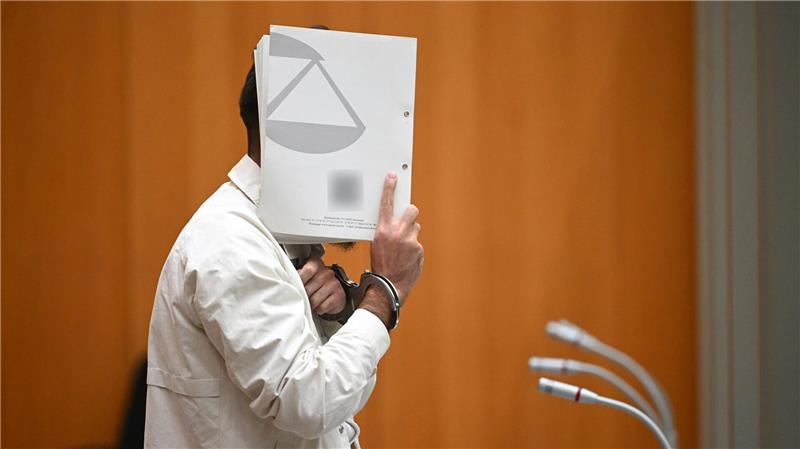 Angeklagter bekommt Lebenslang nach tödlichem Angriff auf Polizisten in Mannheim