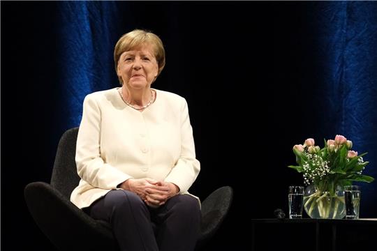 Angela Merkel spricht auf der Leipziger Buchmesse über ihr Leben.