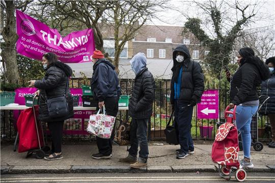 Angesichts steigender Verbraucherpreise und wachsender Armut erleben die Tafeln in Großbritannien nach eigenen Angaben die größte Nachfrage ihrer Geschichte.