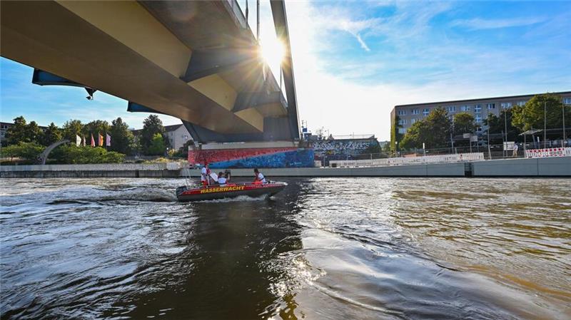 Hochwasser hält Oder-Regionen in Alarmbereitschaft Angespannte Hochwasserlage in Frankfurt (Oder).