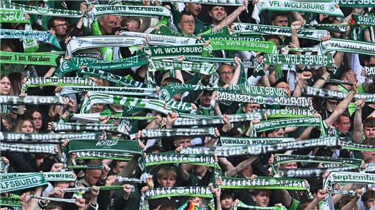 Angriff auf Wolfsburg-Anhänger nach dem Spiel gegen Bayern. 