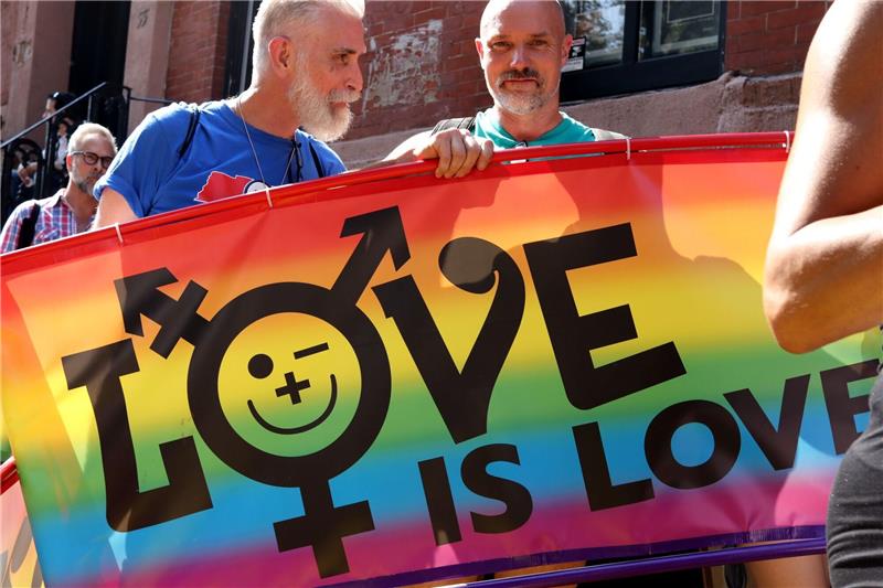 US-Gesetz für gleichgeschlechtliche Ehe auf der Zielgeraden Anhänger der LGBTQ-Bewegung in New York.
