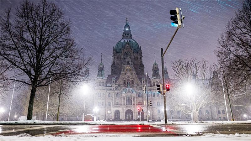 Anhaltender Schneefall: Stadt Hannover sagt Neujahrsempfang ab.