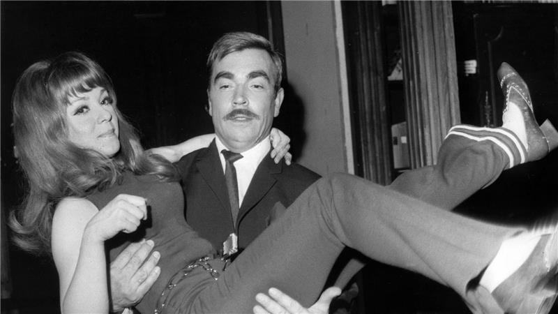 Anita Kupsch spielte auch viel Theater, so etwa 1968 mit Claus Biederstaedt an der Berliner Komödie am Kurfürstendamm. 