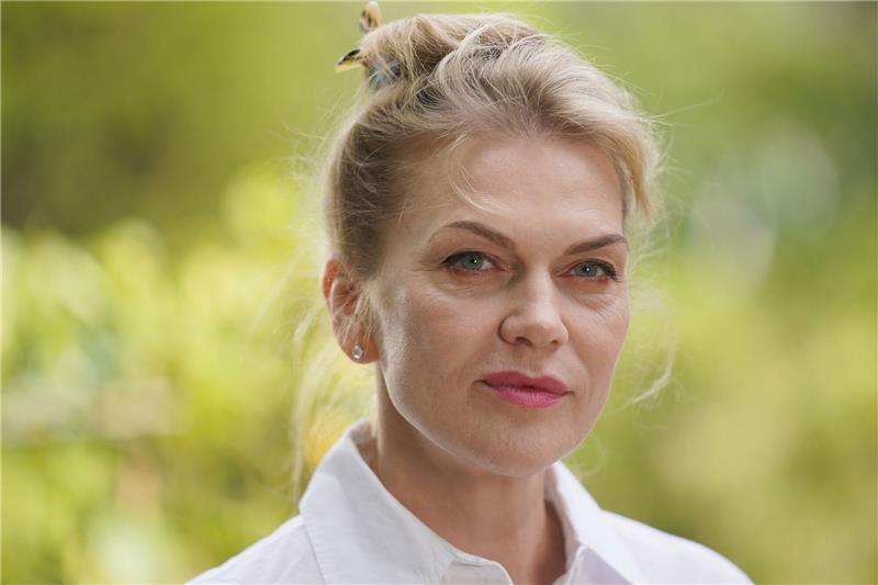 Viele bekannte Gesichter bei Bad Hersfelder Festspielen Anna Loos spielt in Bad Hersfeld die Jenny aus Brechts «Dreigroschenoper».