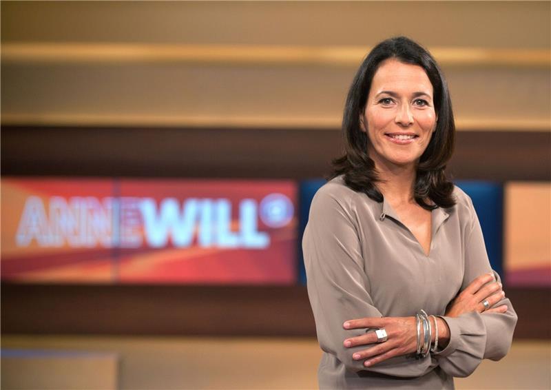 Letzte Ausgabe von „Anne Will”: „Danke, danke, danke” Anne Will moderiert zum letzten Mal die Talkrunde.