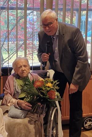 Tag der älteren Generation mit 239 Teilnehmern im Lindenhof Anni John ist mit 101 Jahren die älteste Teilnehmerin.