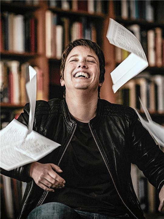 Annika Blanke gewann schon mehrerer Kabarettpreise und das Goslarer Publikum für sich. Am 9. März moderiert sie den „FEM-Slam“ im Kulturkraftwerk.  Foto: Wagner