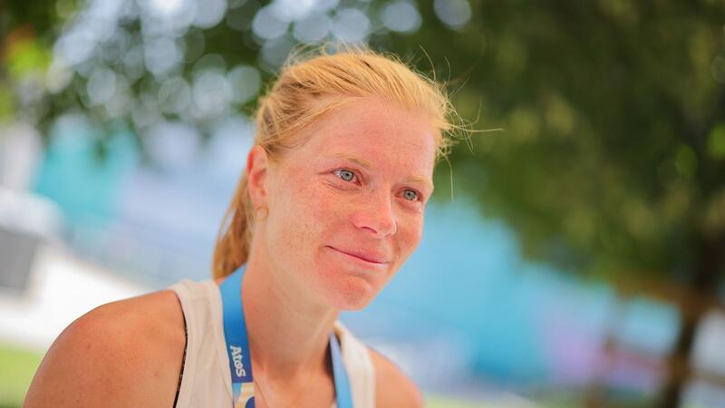 Annika Zillekens hat nach ihrem letzten Wettkampf Tränen in den Augen.