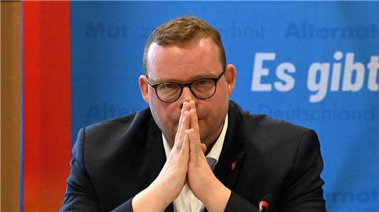 Ansgar Schledde, Vorsitzender der AfD Niedersachsen, will gegen die neue Einstufung vorgehen. (Archivbild)  