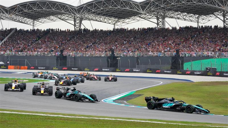 Verstappens Triumph bei Formel-1-Farce in Malaysia Antonelli erwischte einen Blitzstart.