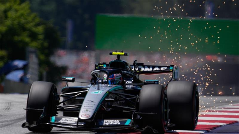 Russell nach Verstappen-Crash in Spielberg ganz vorne Antonelli wurde nach starken Vorleistungen nur Vierter.