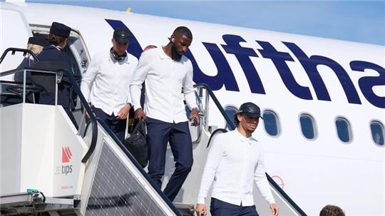 Antonio Rüdiger (2.v.l.) soll gegen Dänemark in der Startelf stehen.