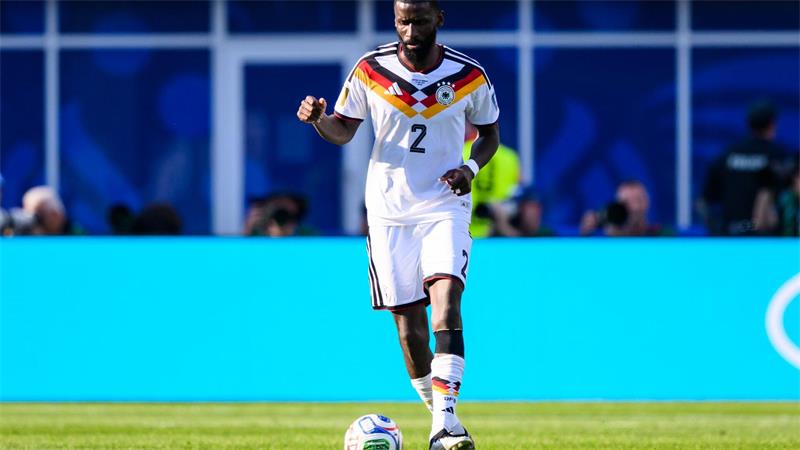 Viele Scheinriesen und zu wenig Qualitäts-Kicker Antonio Rüdiger will im Urlaub viel nachdenken. (Archivbild)