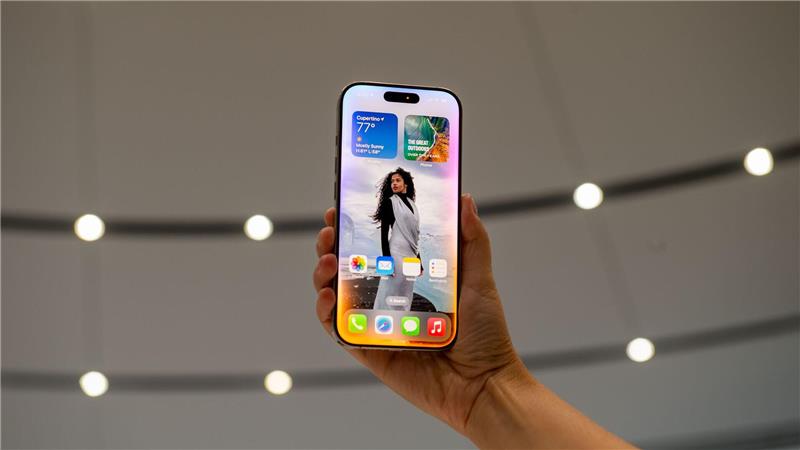 Apple hatte vor der Vorstellung der iPhone-16-Modellreihe neue KI-Funktionen angekündigt und Werbung dafür gemacht. (Archivbild)