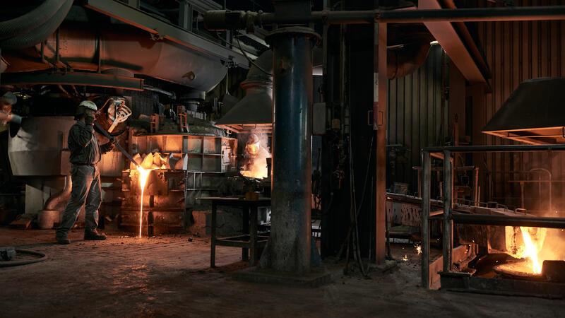 Problem der Eisengießerei Zorge ist seit mehreren Jahren bekannt Arbeit an einem Schmelzofen in der Eisengießerei Harz-Guss in Zorge.