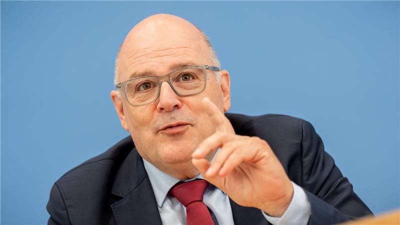 Breite Front gegen Praxisgebühr Arbeitgeber-Vertreter Steffen Kampeter schlägt die Einführung einer Praxisgebühr vor. (Archivbild)