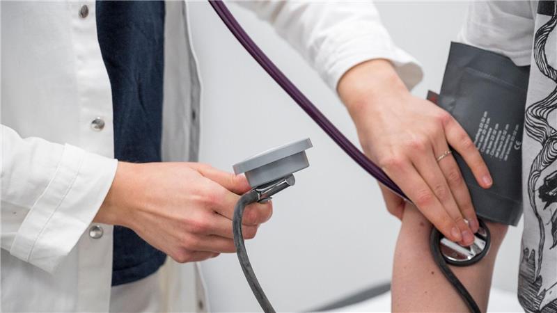 Breite Front gegen Praxisgebühr Arbeitgeber schlagen vor, beim Arztbesuch eine Gebühr von den Patienten zu verlangen. (Symbolbild)