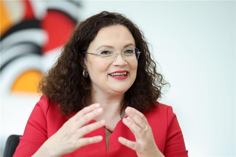 Arbeitsagentur-Chefin fordert „neue Willkommenskultur” Arbeitsagentur-Chefin Andrea Nahles spricht sich angesichts des Fachkräftemangels für eine neue Willkommenskultur in Deutschland aus.