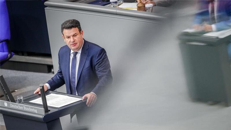 Arbeitsminister Hubertus Heil verteidigt Rentenreform