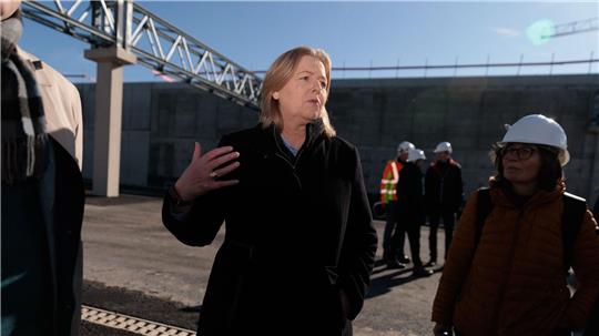 Arbeitsministerin Bärbel Bas lobt die Verabschiedung des Gesetzes.