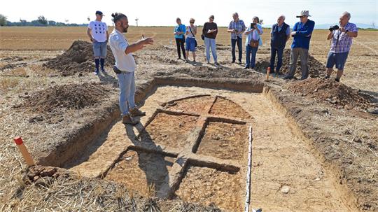 Archäologen haben bei Deersheim Überreste von Feldbacköfen eines römischen Marschlagers freigelegt.