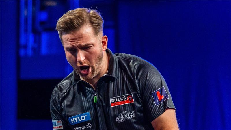 Arno Merk spielt erstmals bei der Darts-WM.