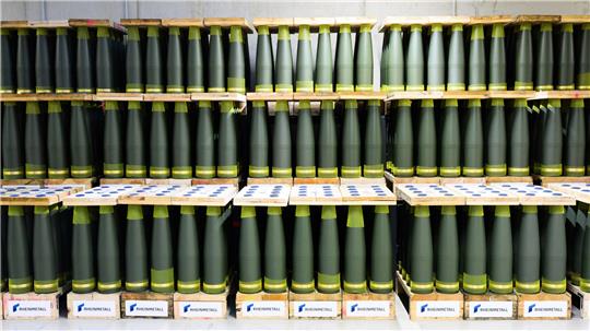 Artilleriegranaten von Rheinmetall im größten Werk der Rüstungsschmiede in Unterlüß (Niedersachsen).