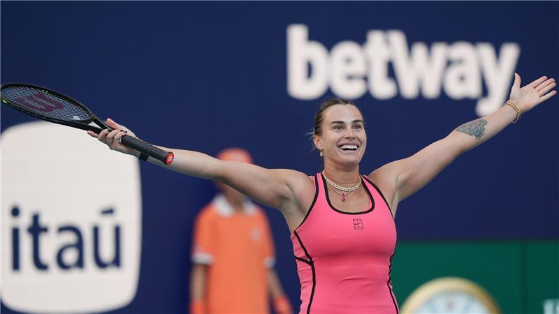 Aryna Sabalenka reagiert nach ihrem Sieg.