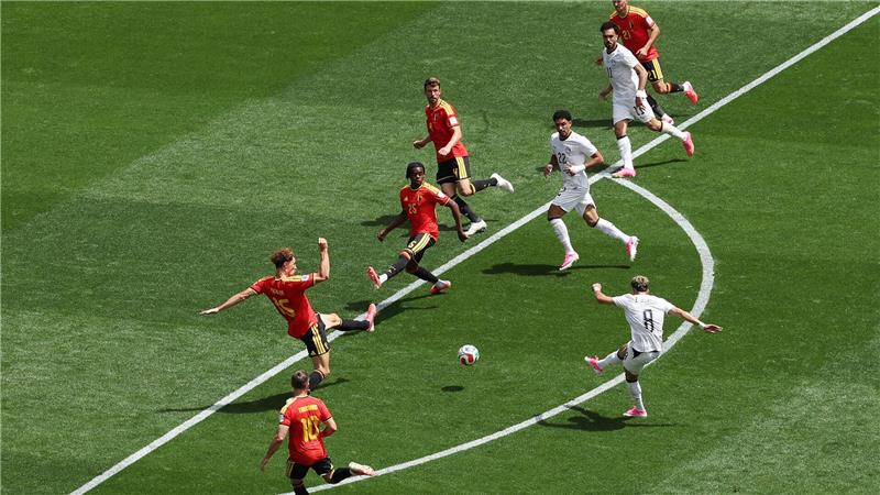 Ashour trifft vor der Pause zur Führung.
