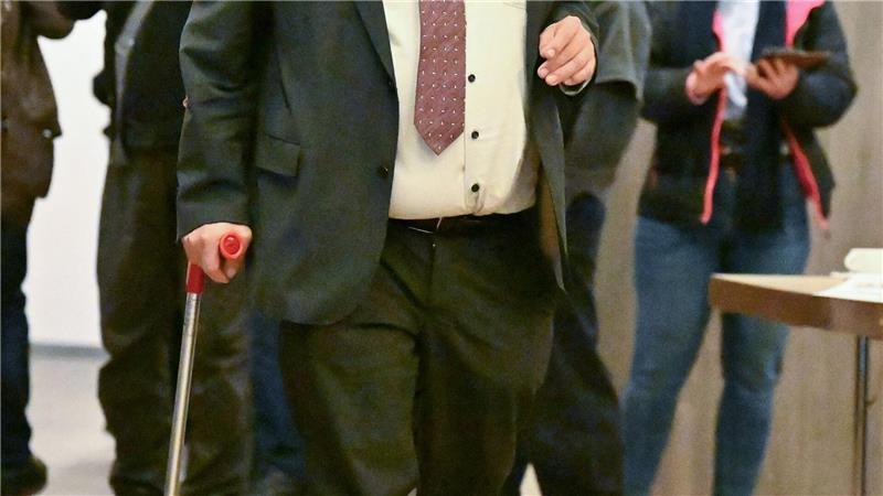Auch Arbeitsminister Andreas Philippi (SPD) kam zur Kreistagssitzung. 