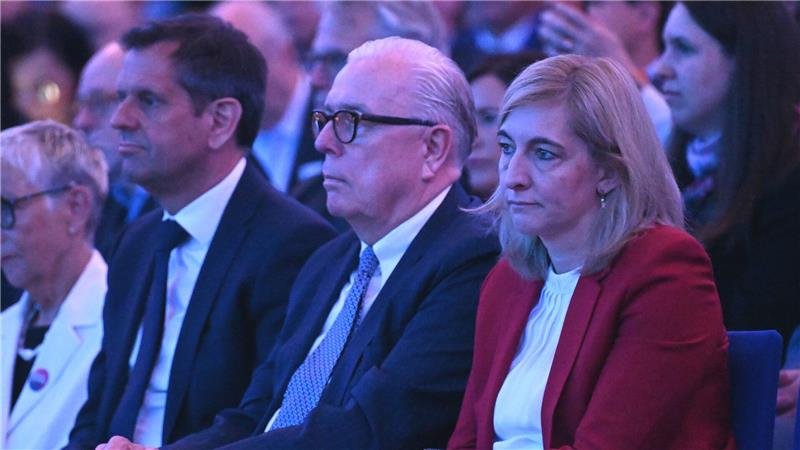 Auch Bundesgesundheitsministerin Nina Warken nahm an der Eröffnung des Ärztetags in Hannover teil.