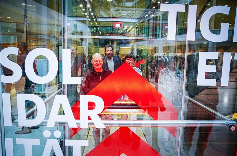 SPD will bei Infrastruktur-Ausbau den „Turbo zünden” Auch Bundeskanzler Olaf Scholz ist bei der Jahresauftaktklausur des SPD-Präsidiums und des SPD-Parteivorstandes in Berlin.