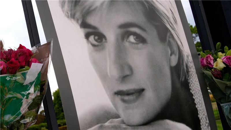 Auch Dianas tragischer Tod veränderte den Umgang der Royals mit den Medien. (Archivbild)