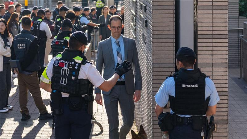 Gericht spricht Hongkonger Verleger Jimmy Lai schuldig Auch Diplomaten kamen zur Urteilsverkündung.