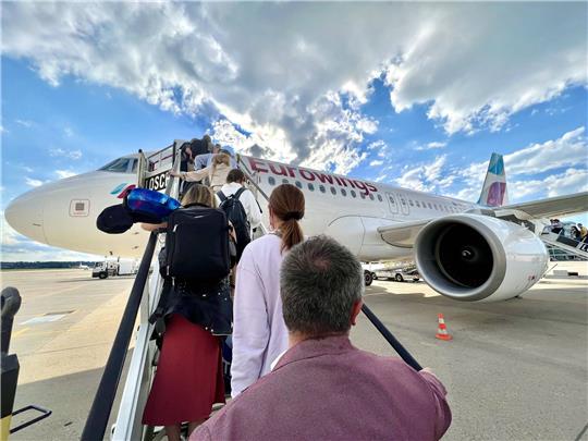 Auch Eurowings dünnt das Angebot als Folge des Personalmangels massiv aus. Foto: Imago/Jöran Steinsiek