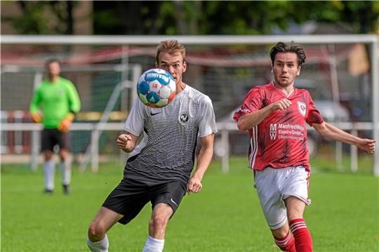 Auch Jannis Gatzke trägt mit zwei Treffern zum 11:0-Sieg des SV Hahndorf in Schladen bei.  Foto: Drechsler
