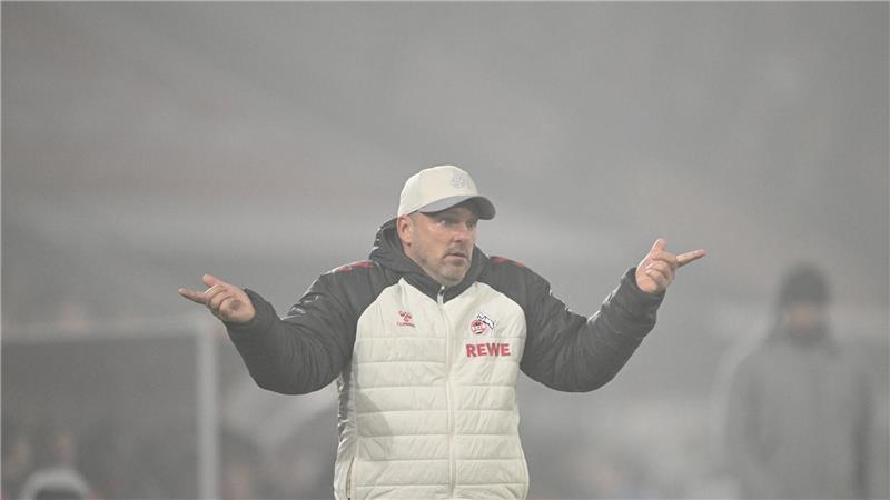 Auch Kwasniok stand einige Zeit lang im Rauch.